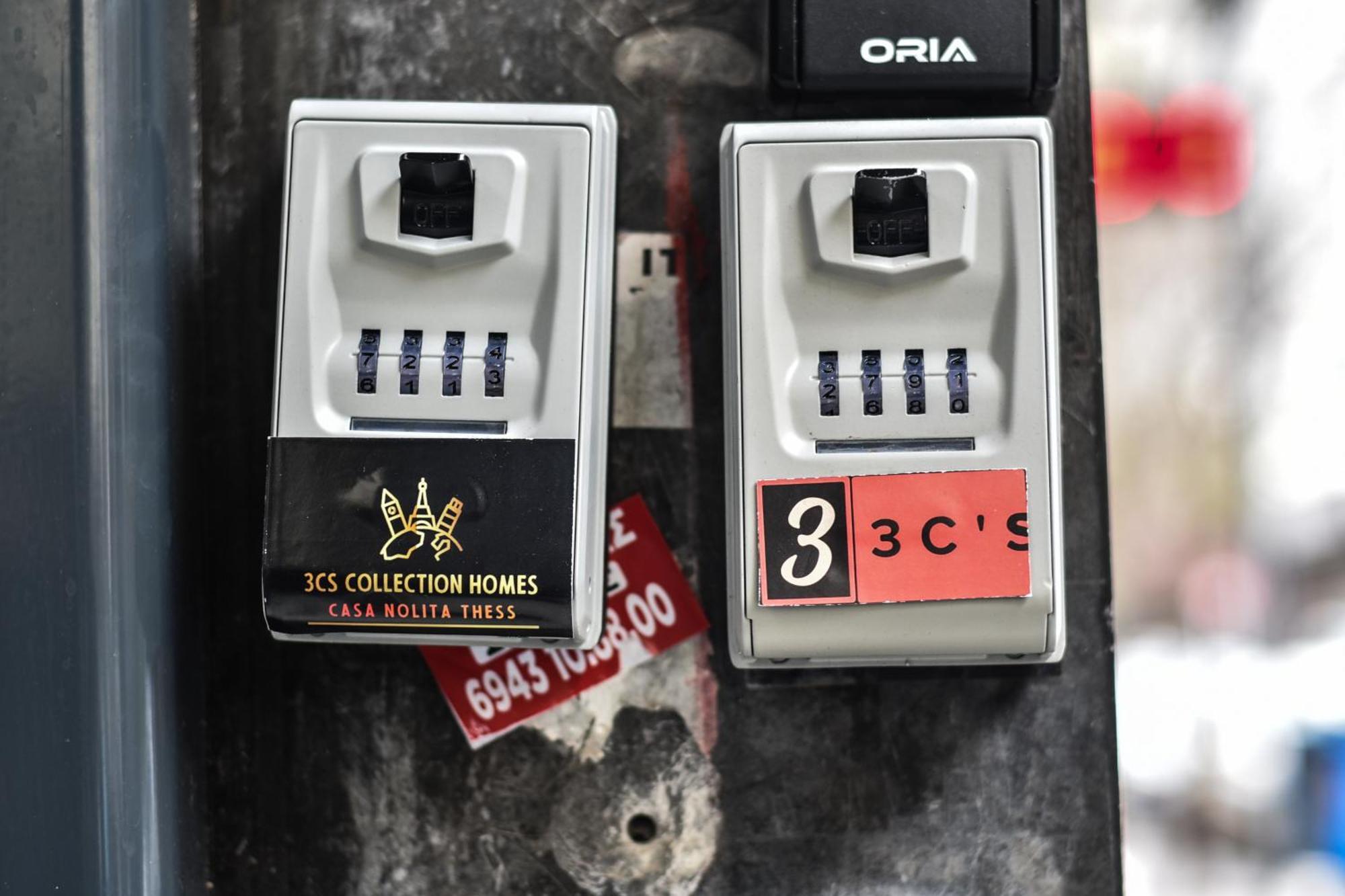 3C'S Thess At The Old Frankish Quarter - Ladadika/ Merchant'S Square Tesalonika Bagian luar foto
